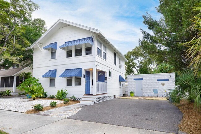 Building Photo - 1043 7th Ave N