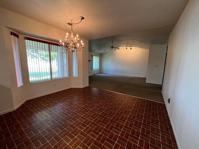 Building Photo - Now Available! In Madera Ranchos