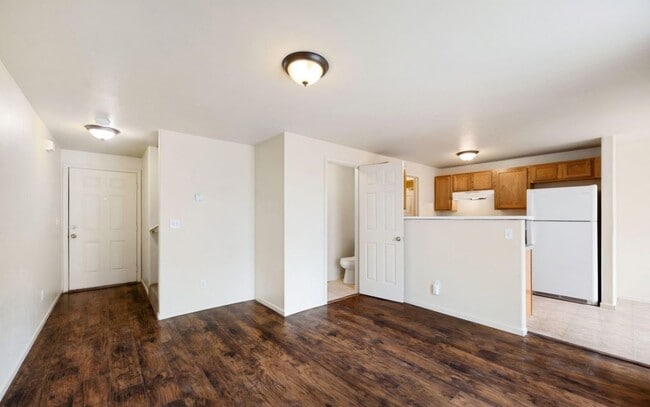 Building Photo - 4036 Village Dr