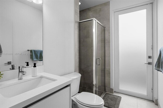 Building Photo - 10330 NW 68th St