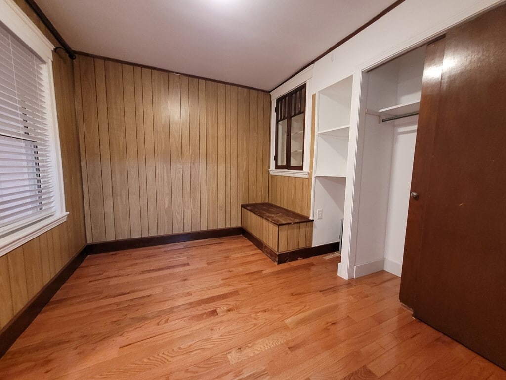 Building Photo - 31 Lyman Ave