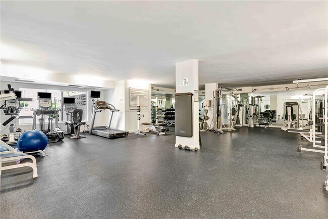 Building Photo - 100 Sunrise Ave