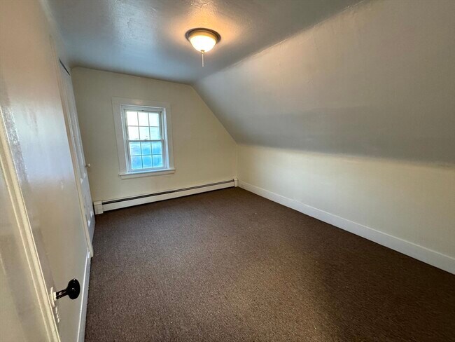 Building Photo - 195 Court St