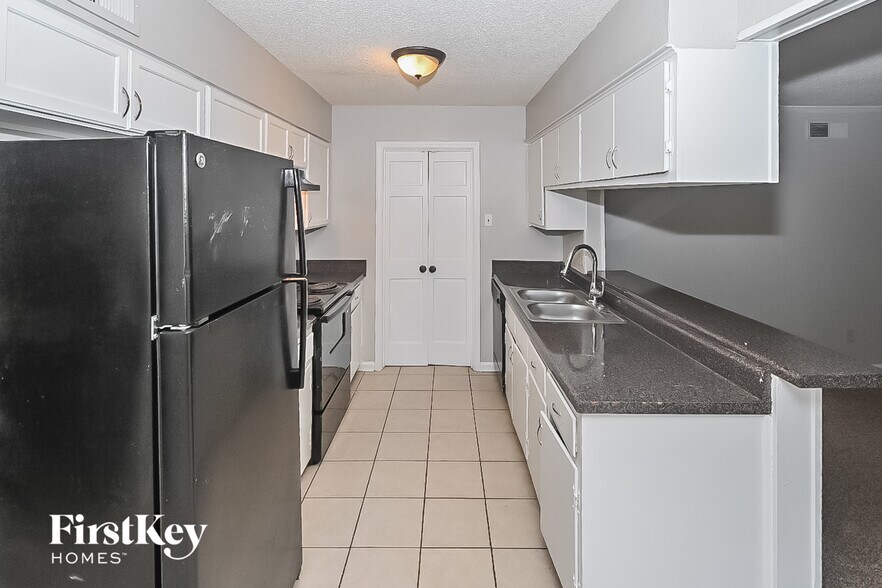 Building Photo - 3148 Glen Echo Dr