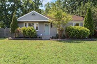 Building Photo - 2129 Crystal Dr