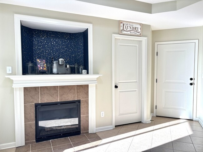 Building Photo - 6399 William Hill Dr