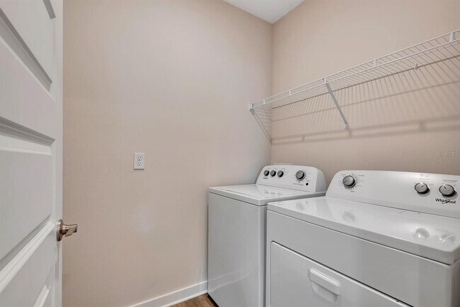 Building Photo - 18303 Wheathouse Pl