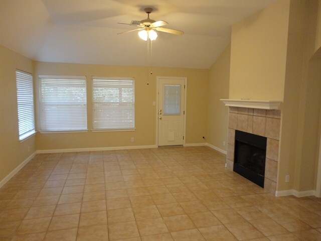 Building Photo - 2116 Faldo Ln