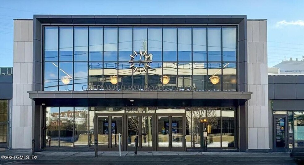 Building Photo - 36 Locust St