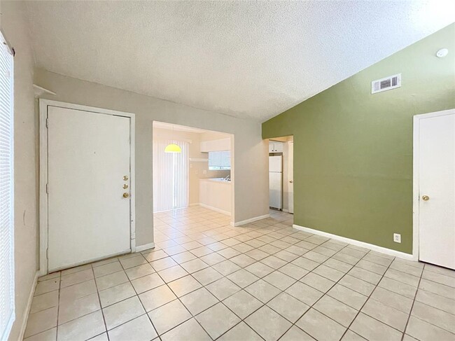 Building Photo - 2809 Parker Ln