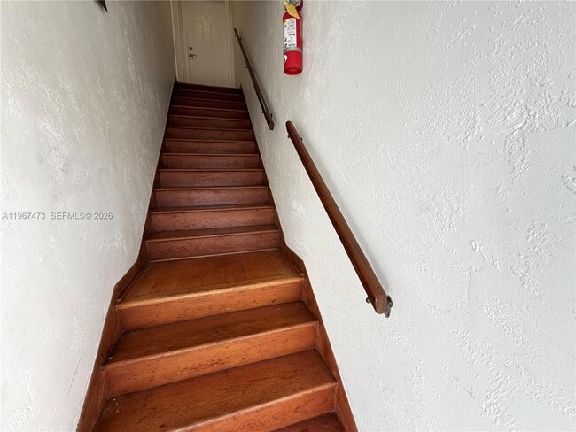 Building Photo - 623 NE 61st St