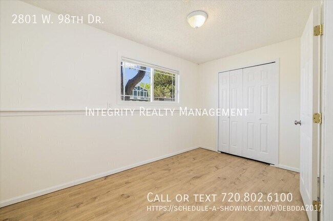 Building Photo - 2801 W 98th Dr