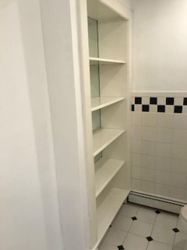 Building Photo - Modern 2Br / 2Ba Cape Style Home in Quiet ...