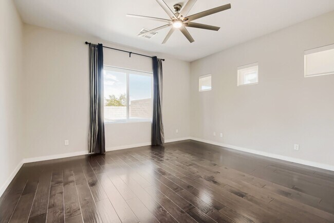Building Photo - Stunning home with a serene Zen backyard, raised garden beds, fountain and spa!