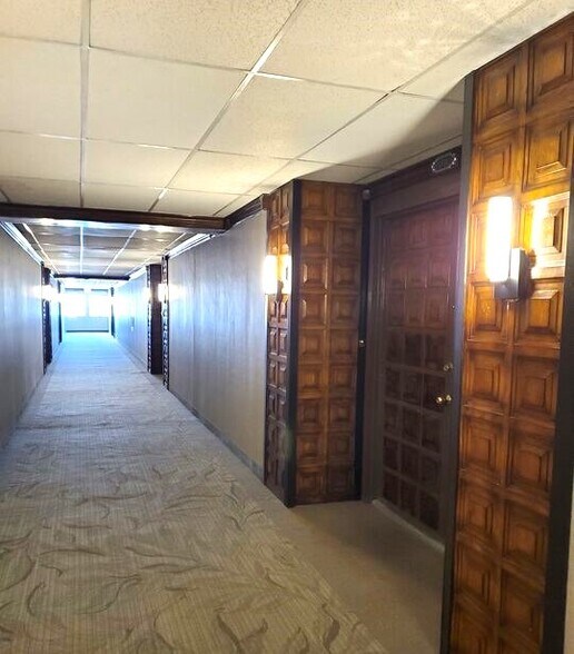 Building Photo - 10535 Wilshire Blvd