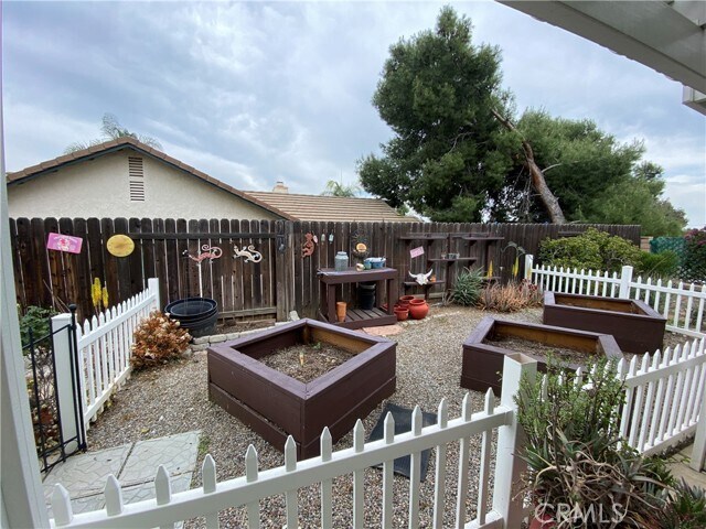 Building Photo - 22817 Sweet Pea Cir
