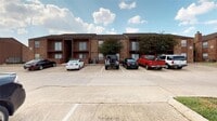 Building Photo - 904 University Oaks Blvd