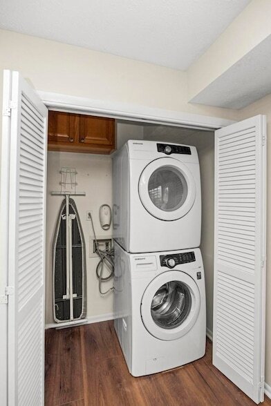 Building Photo - 703 Lucien Dr