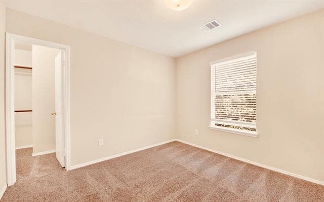 Building Photo - 9100 Warren Dr