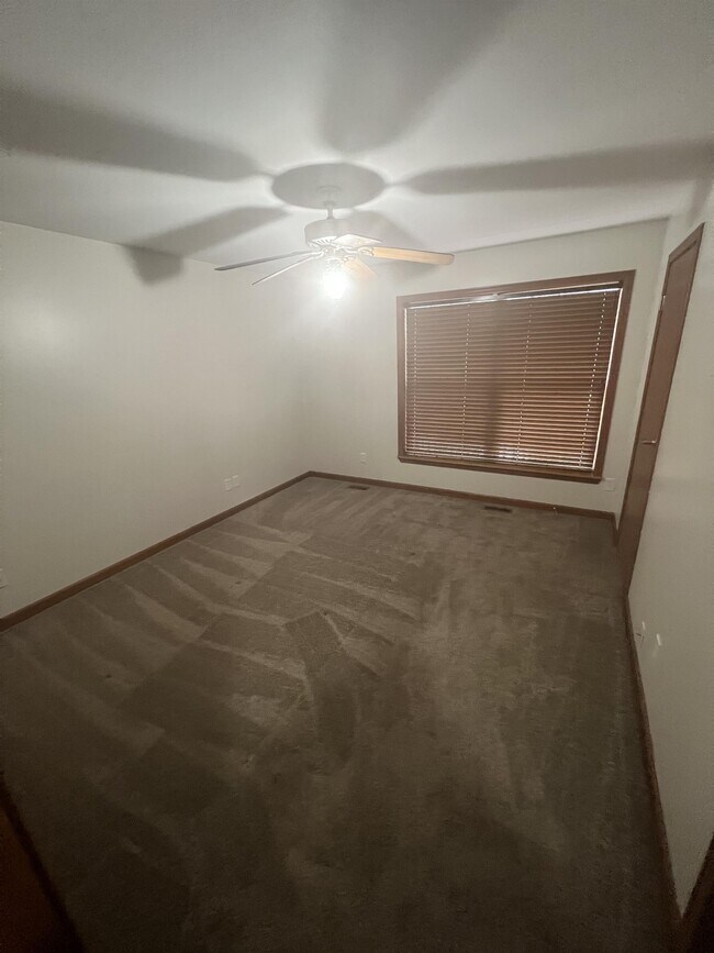 Building Photo - 1054 Ridgeway Ave