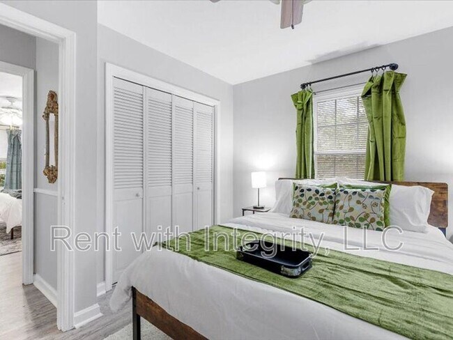 Building Photo - 1835 Portland Ave