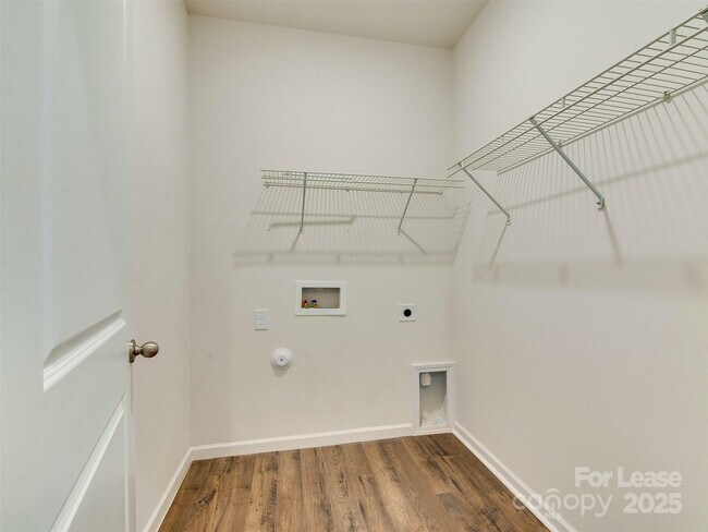 Building Photo - 3721 Stanley Crk Dr