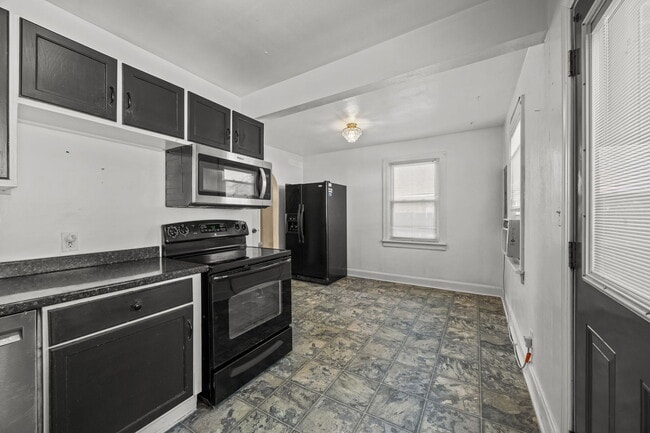 Building Photo - 9120 Granby St