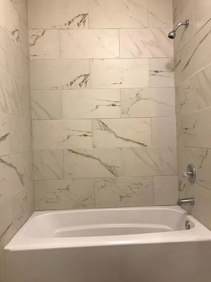 Building Photo - 2528 N Regal St