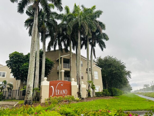 Building Photo - 1760 Palm Cove Blvd