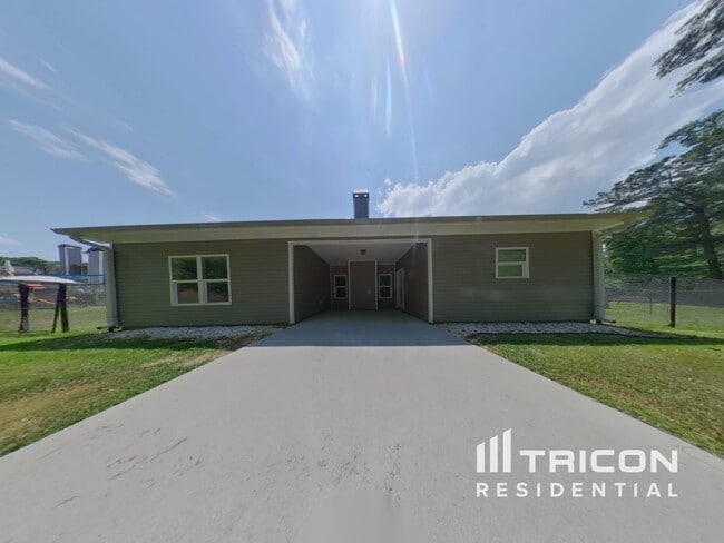 Building Photo - 511 Cole Creek Dr