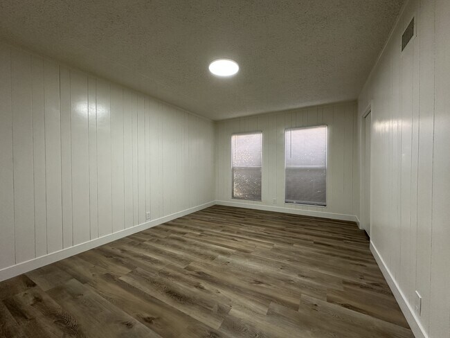 Building Photo - 13051 Baker Ave