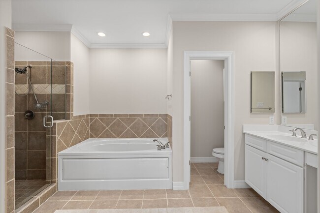 Building Photo - 2196 Bancroft Ln