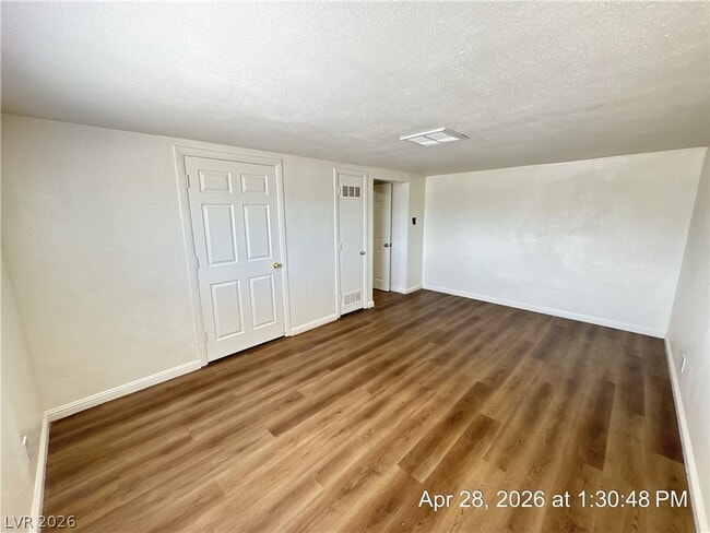 Building Photo - 210 S Mallard St