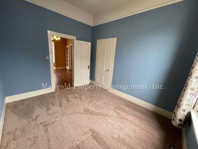 Building Photo - Beautiful Victorian Style 3-Bedroom Home C...