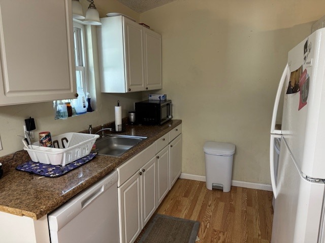 Galley kitchen - 1205 Nimitz Ct