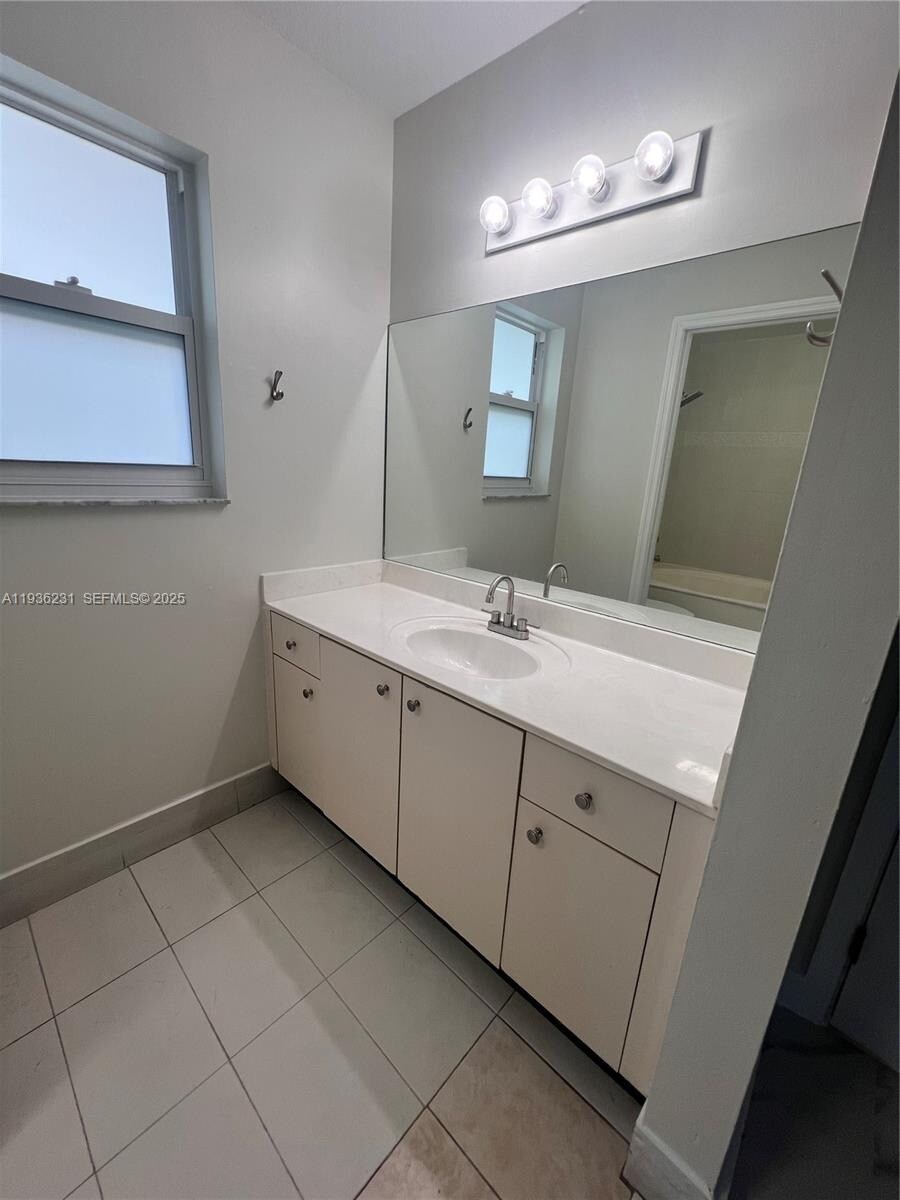 Building Photo - 20613 SW 93rd Ave