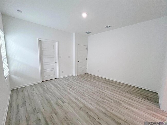 Building Photo - 1237 Drago Dr