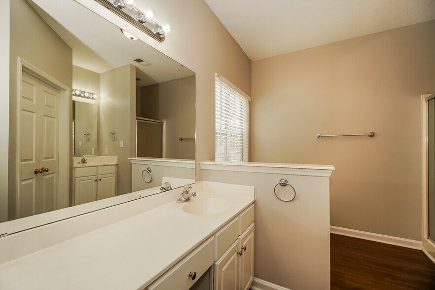 Building Photo - 8618 Woodhill Manor Ct