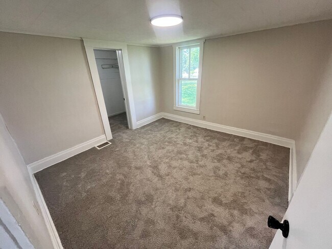Building Photo - Adorable 1 story home is needing YOU!