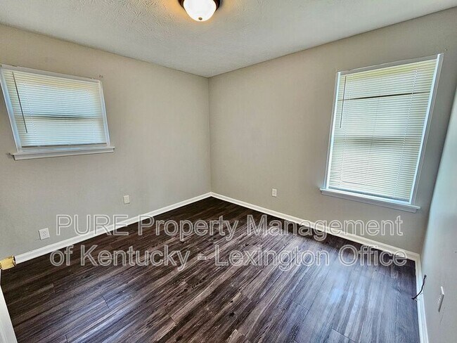 Building Photo - 114 Birch Dr