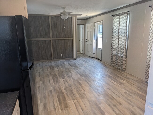 Building Photo - 3617 N Grand Ave E