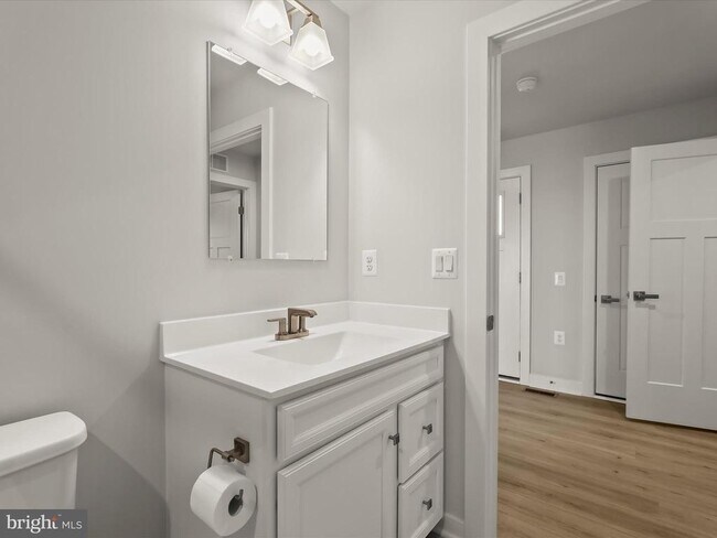 Building Photo - 4738 Naples Ave