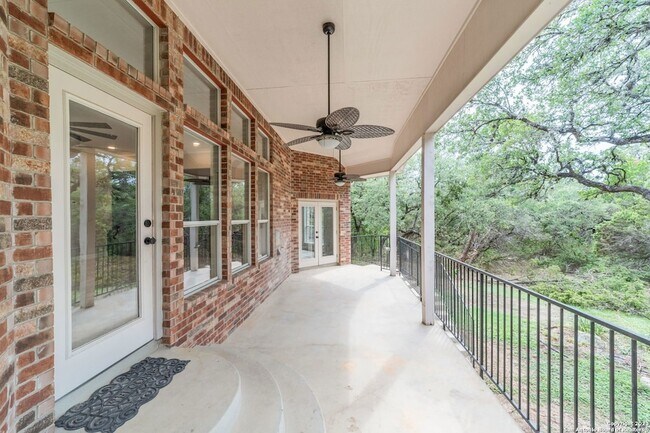 Building Photo - 18605 Elmbrook