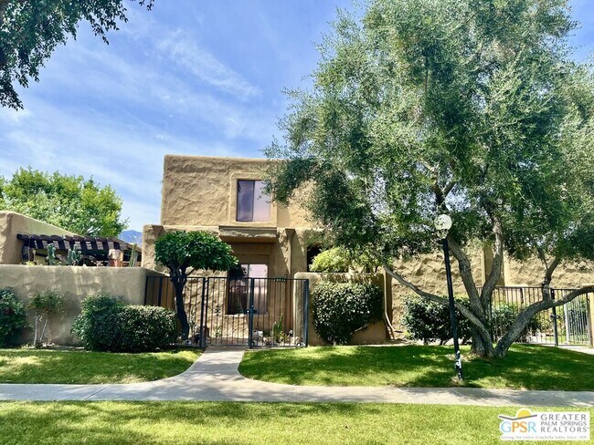Building Photo - 2441 S Birdie Way