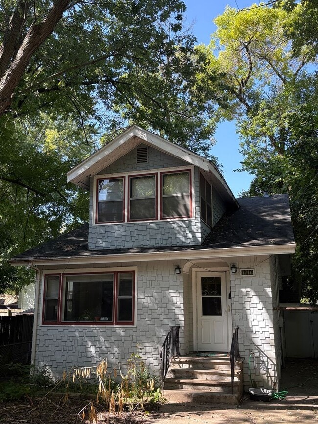 Building Photo - /Charming 3BR Near Downtown Madison - Avai...