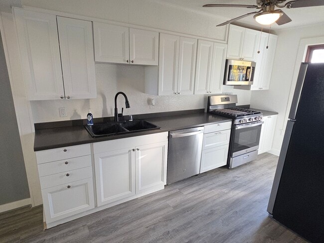 Building Photo - 2 bedroom Mukwonago home