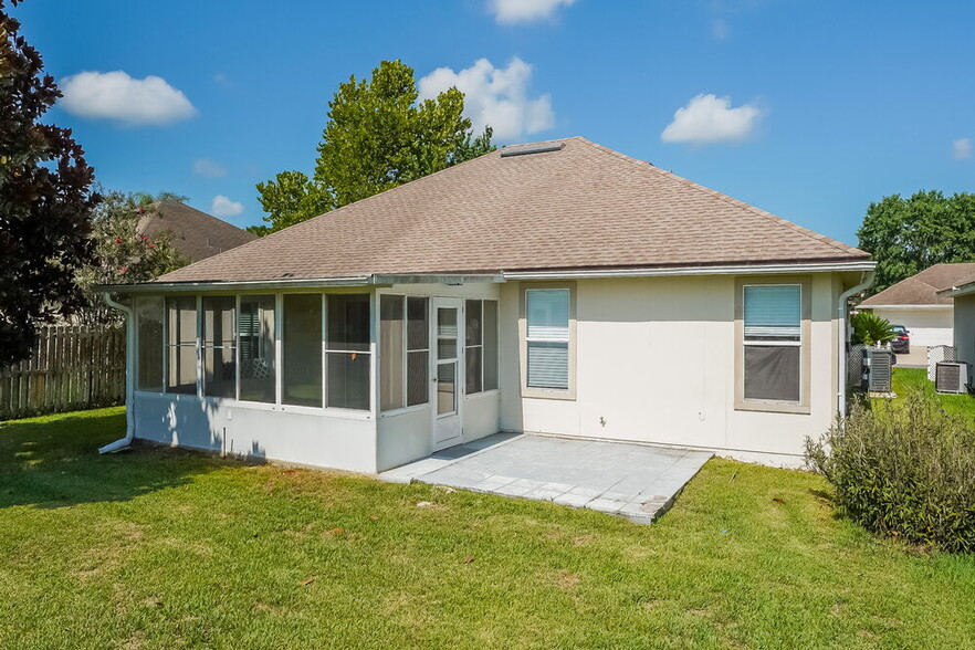 Building Photo - 2731 Creek Ridge Dr