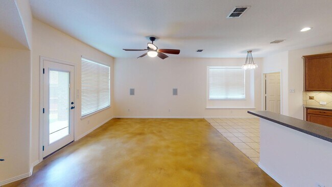 Building Photo - 3 bedroom/2 bath/2 Car Garage - Walking distance to Lake Lewisville