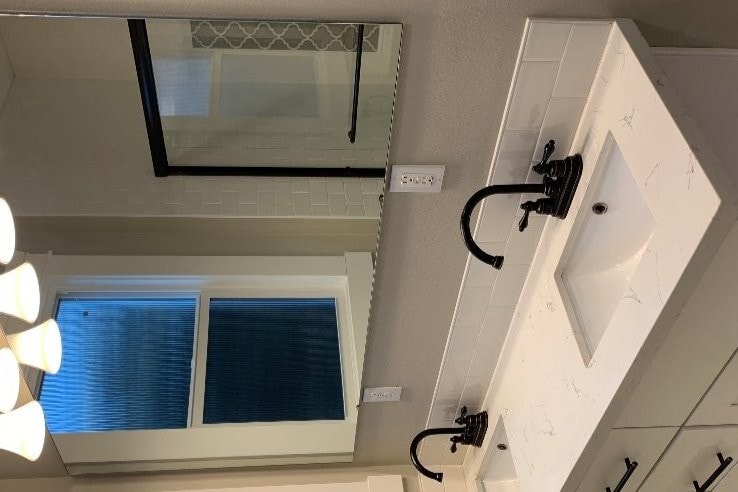 Building Photo - 1803 S Weller St