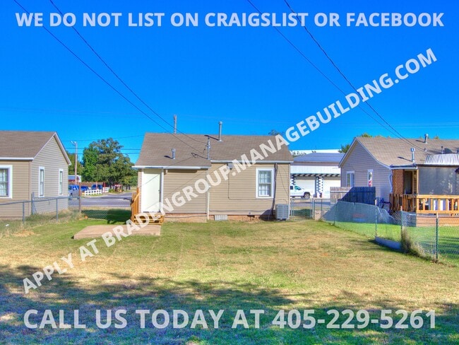 Building Photo - 4003 N Rockwell Ave